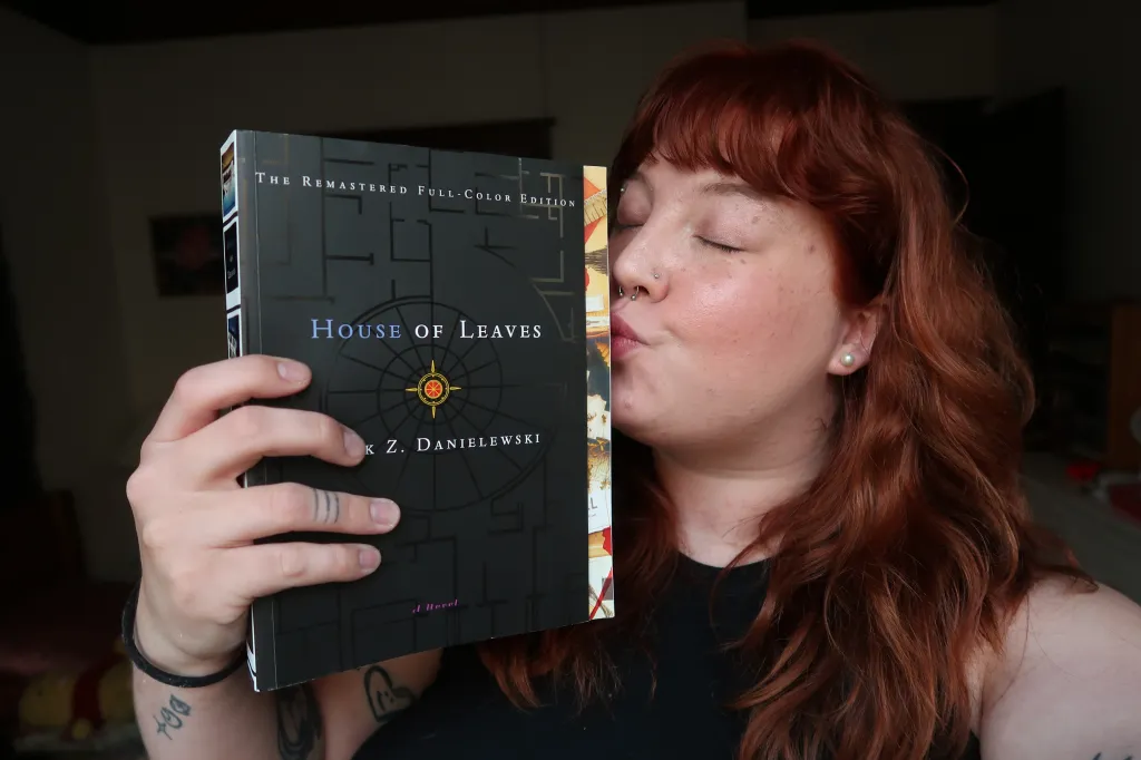 “House of Leaves:” Review & Theories